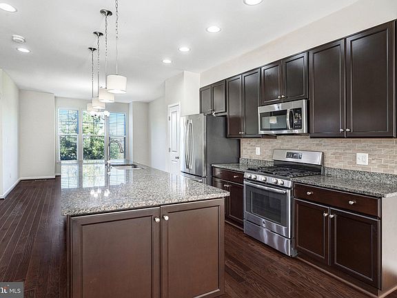 4th image of 8940 Dahlgren Ridge Rd