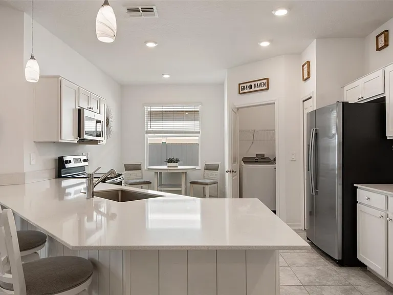 1172 Tyler Loop — Photo 9