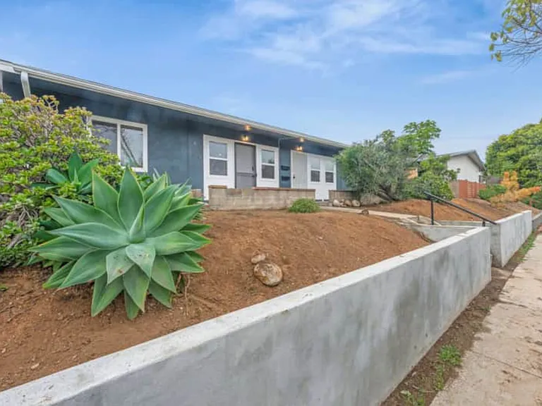 Clairemont Dr — Photo 3