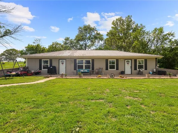 16527 Varner Rd, Mayview, MO 64071