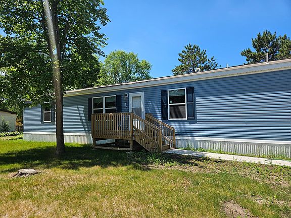3rd image of 517 Begonia Ln