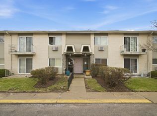 8888 Steven Dr APT 1C, Des Plaines, IL 60016