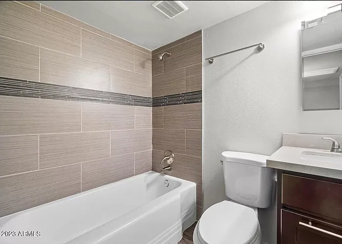 2326 E Pinchot Ave #10 — Photo 6
