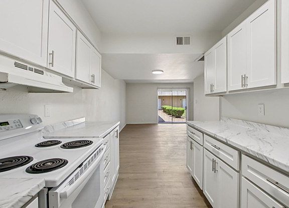 2nd image of 6826 N 45th Ave APT 17