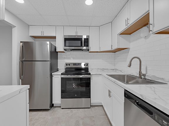 4th image of 3222 Sanders Rd APT 1E