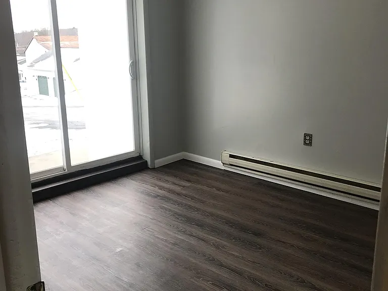 548 Cambria Avenue - B — Photo 7