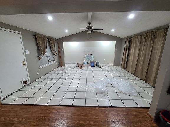 3rd image of 5100 Lake Placid Pl