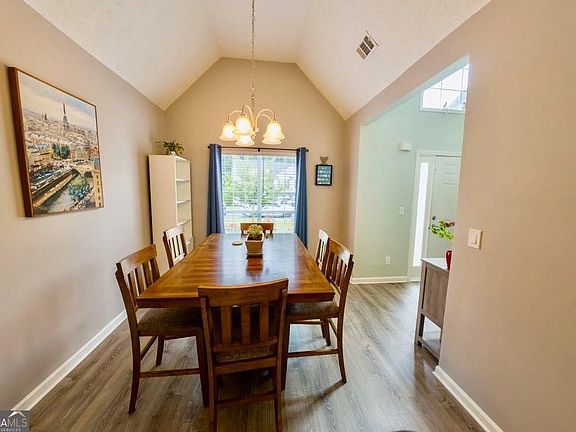 5th image of 225 Shadetree Ln