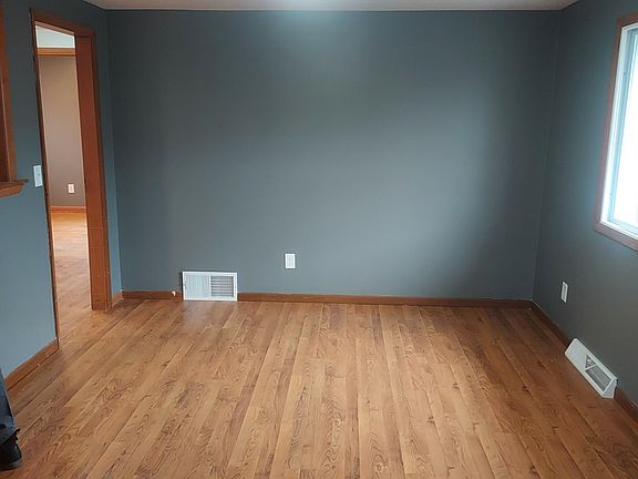 5th image of 83 E Cavalier Dr Floor 1