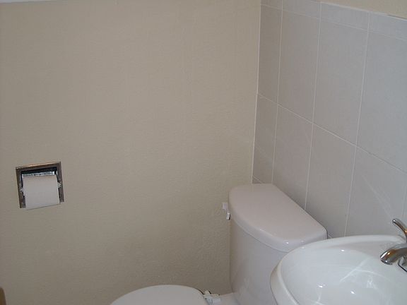 4th image of 1731 N Berwick Blvd