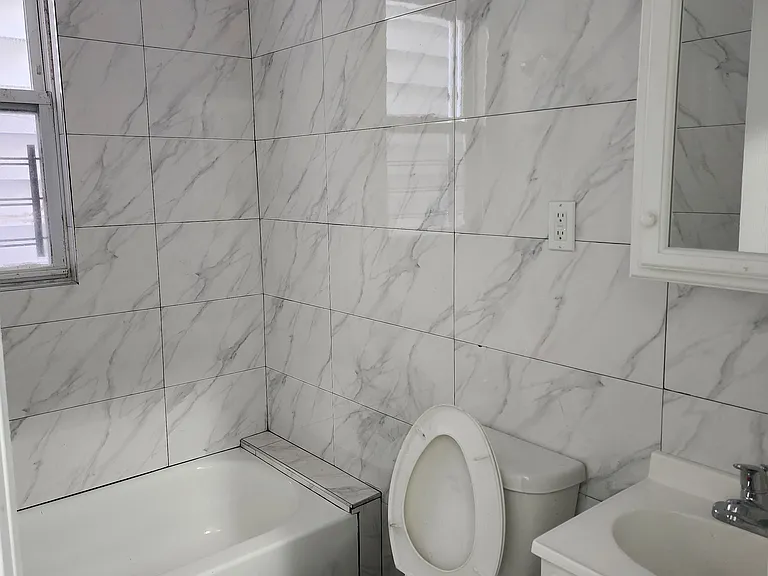 165 Oliver Ave #1F — Photo 6