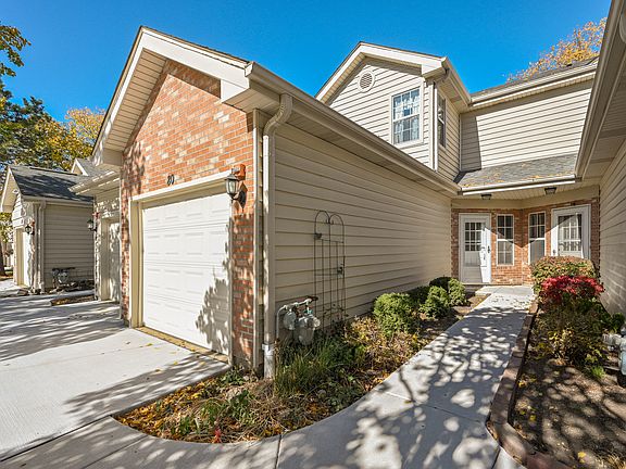 2nd image of 80 Golfview Dr Unit 80