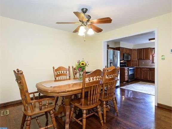 4th image of 908 Welsh Ayres Way