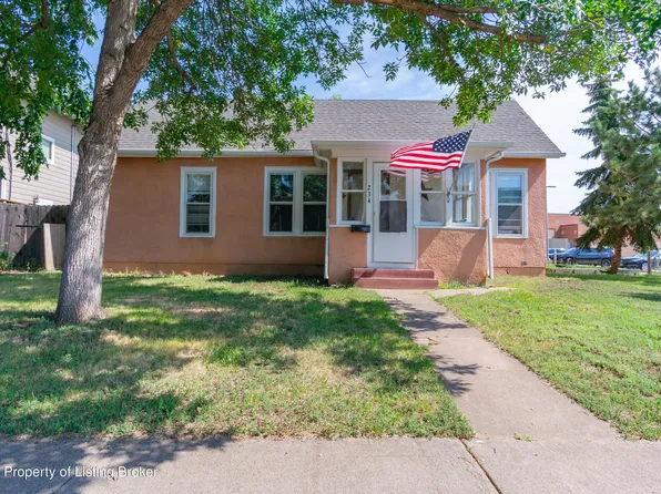 234 Sims St, Dickinson, ND 58601