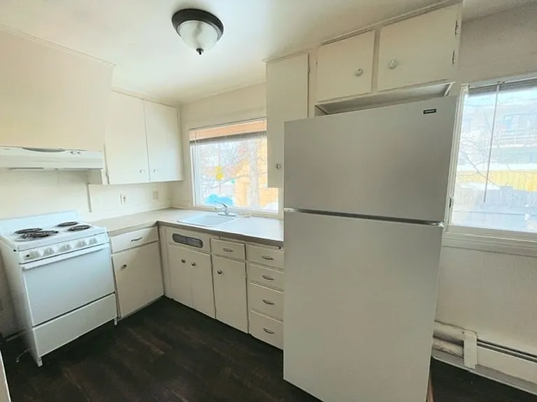 1335 Hyder St — Photo 62