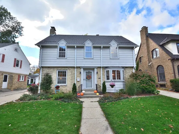 125 North 88th STREET, Wauwatosa, WI 53226