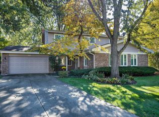 1925 Ivy Ln, Northbrook, IL 60062