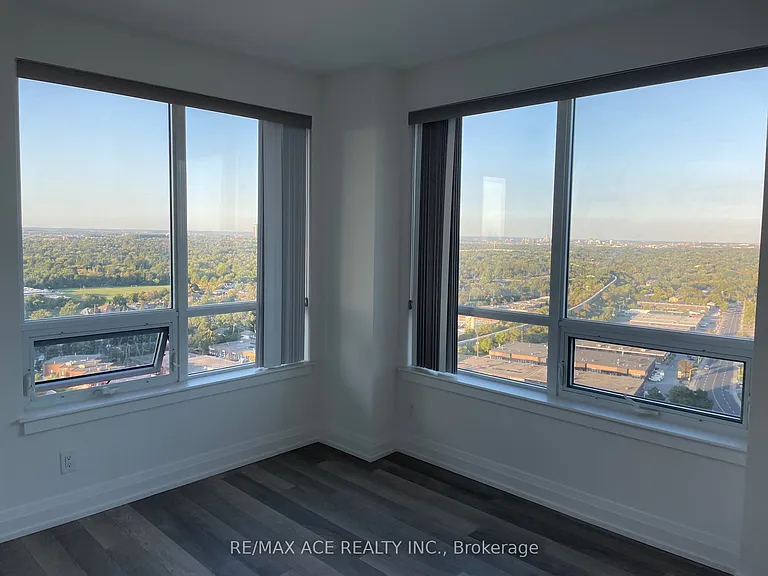 7165 Yonge St #1902 — Photo 13