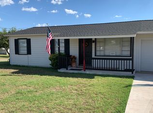600 W Ellis St, Llano, TX 78643