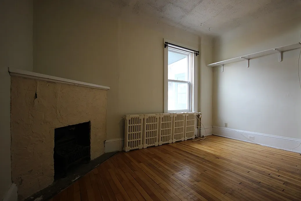 Building Photo - 168 1st Ave #1