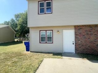 1373 Parkside Dr, Junction City, KS 66441