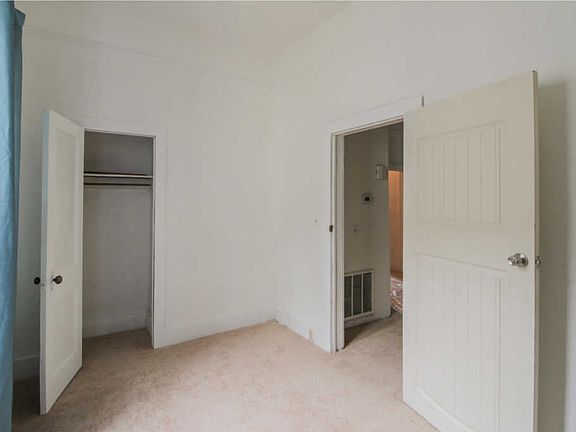 5th image of 1453 Evergreen Ave