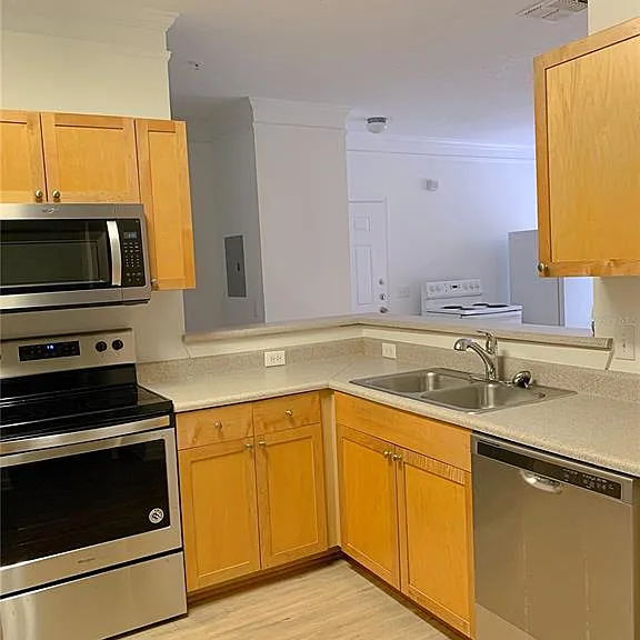 8848 Villa View Cir #203 — Photo 3