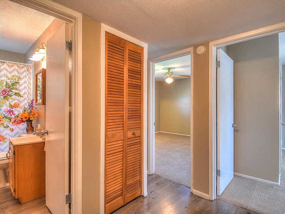 4th image of 1725 Inez Dr NE