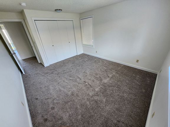 4th image of 1537 Commercial St SE #0