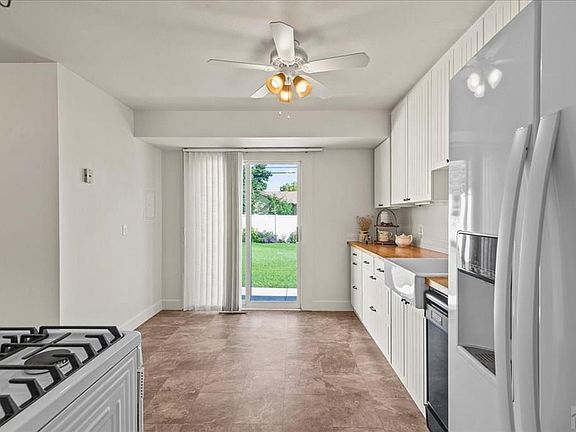 4th image of 3713 Brookfield Ln