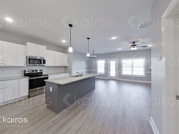 3rd image of 3716 Oak Leaf Way #D