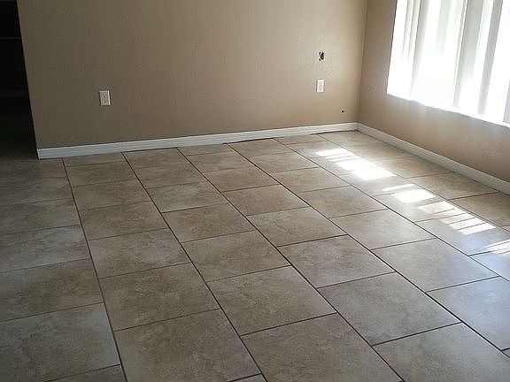 5th image of 5460 Emerald Dr