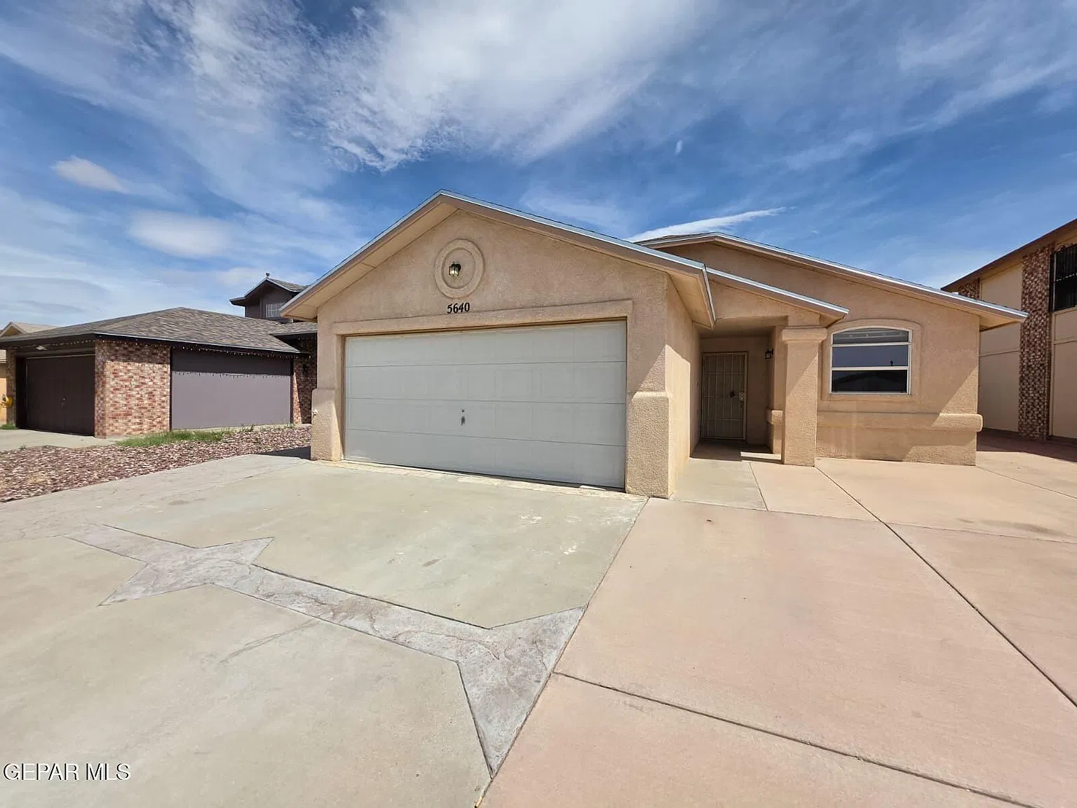 4 bed, 2.0 bath, 1400 sqft, $1,675 — Photo 1