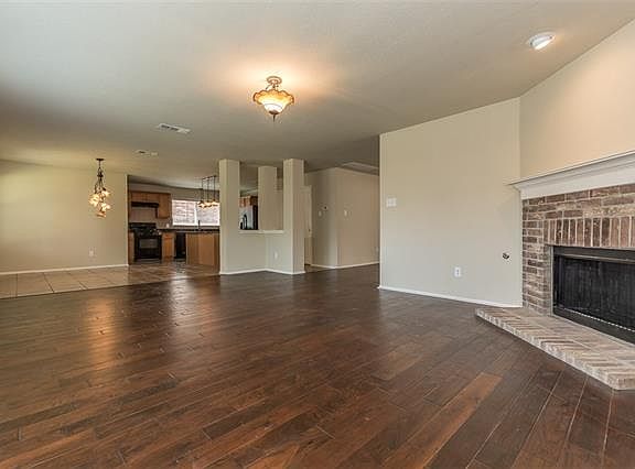 5th image of 1905 Martina Dr