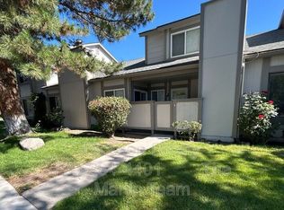 986 Holman Way, Sparks, NV
