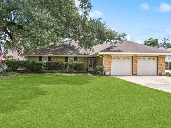 108 Gondrella Dr, Belle Chasse, LA 70037