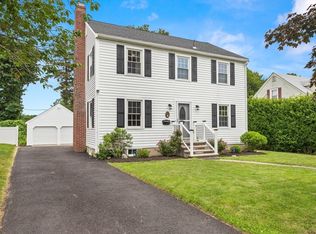 51 Newcastle Rd, Peabody, MA 01960