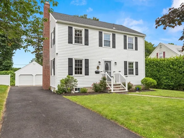 51 Newcastle Rd, Peabody, MA 01960