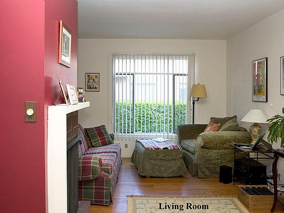 5th image of 316 Waverley St APT 1