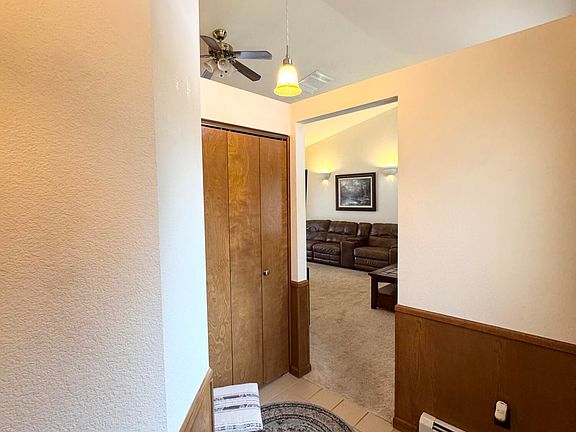 4th image of 91 Willow Creek Trl