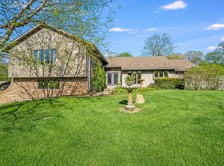 671 Slalom Ln, Valparaiso, IN 46383