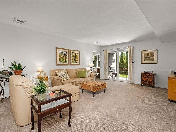 5th image of 1 Lauren Ct Unit 62