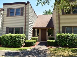 1210 Twin Circle Dr UNIT 1210, South Windsor, CT 06074