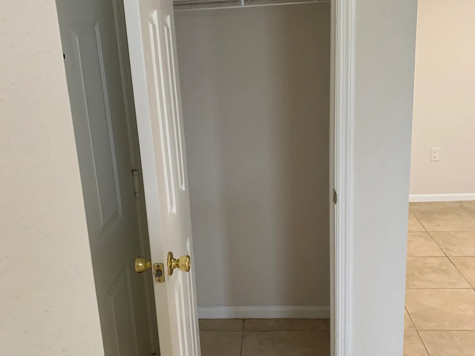 1 bed, 700 sqft, $1,500 — Photo 1