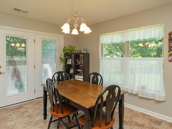 4th image of 362 Double Tree Dr