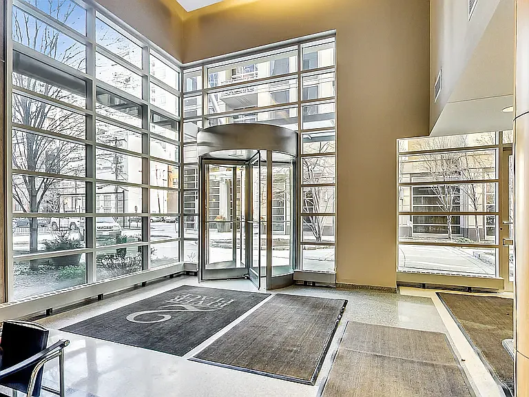2 bed, 1200 sqft, $3,500 — Photo 3