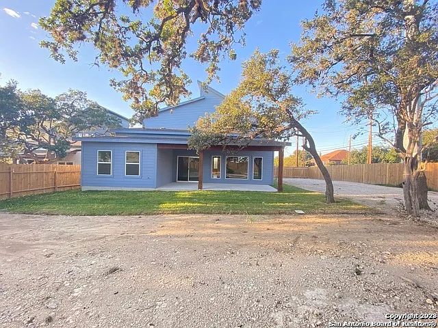 2126 Village Pkwy — Photo 47