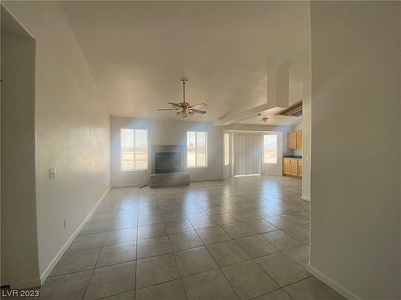 3rd image of 2141 W Scales Way