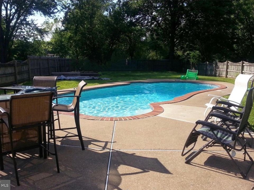 2240 W Walnut St, Colmar, PA 18915 Zillow