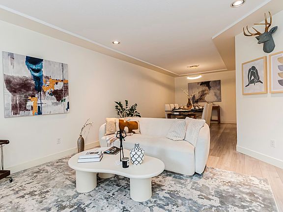 5th image of 5651 Lackner Cres #7